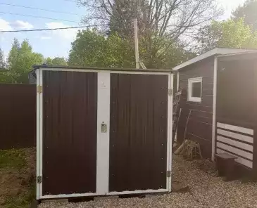 Контейнер для хранения в комбинированной расцветке в дер. Шуколово, Дмитровский р-н, МО